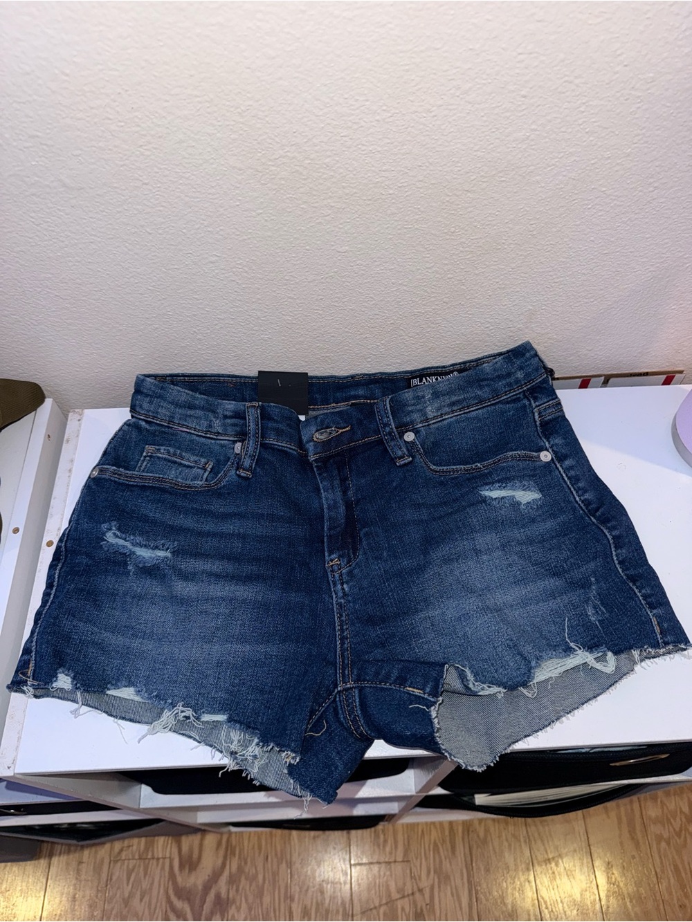 BLANKNYC The Astor Cut-Off Denim Shorts Women’s Sz 27 NWT